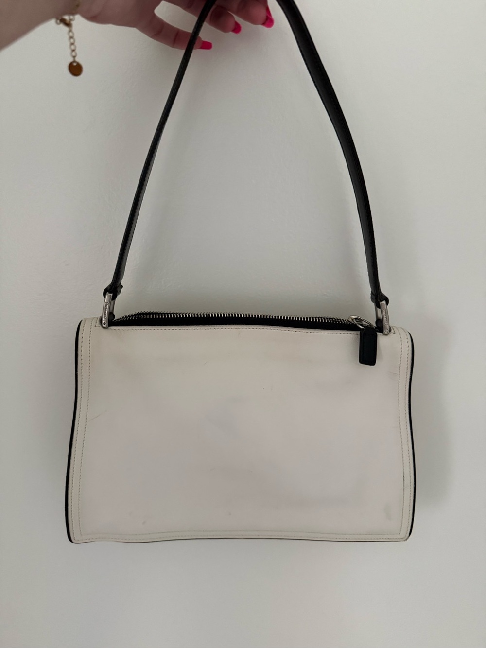 Vintage Coach Mercer Baguette White Shoulder Bag with Black Strap